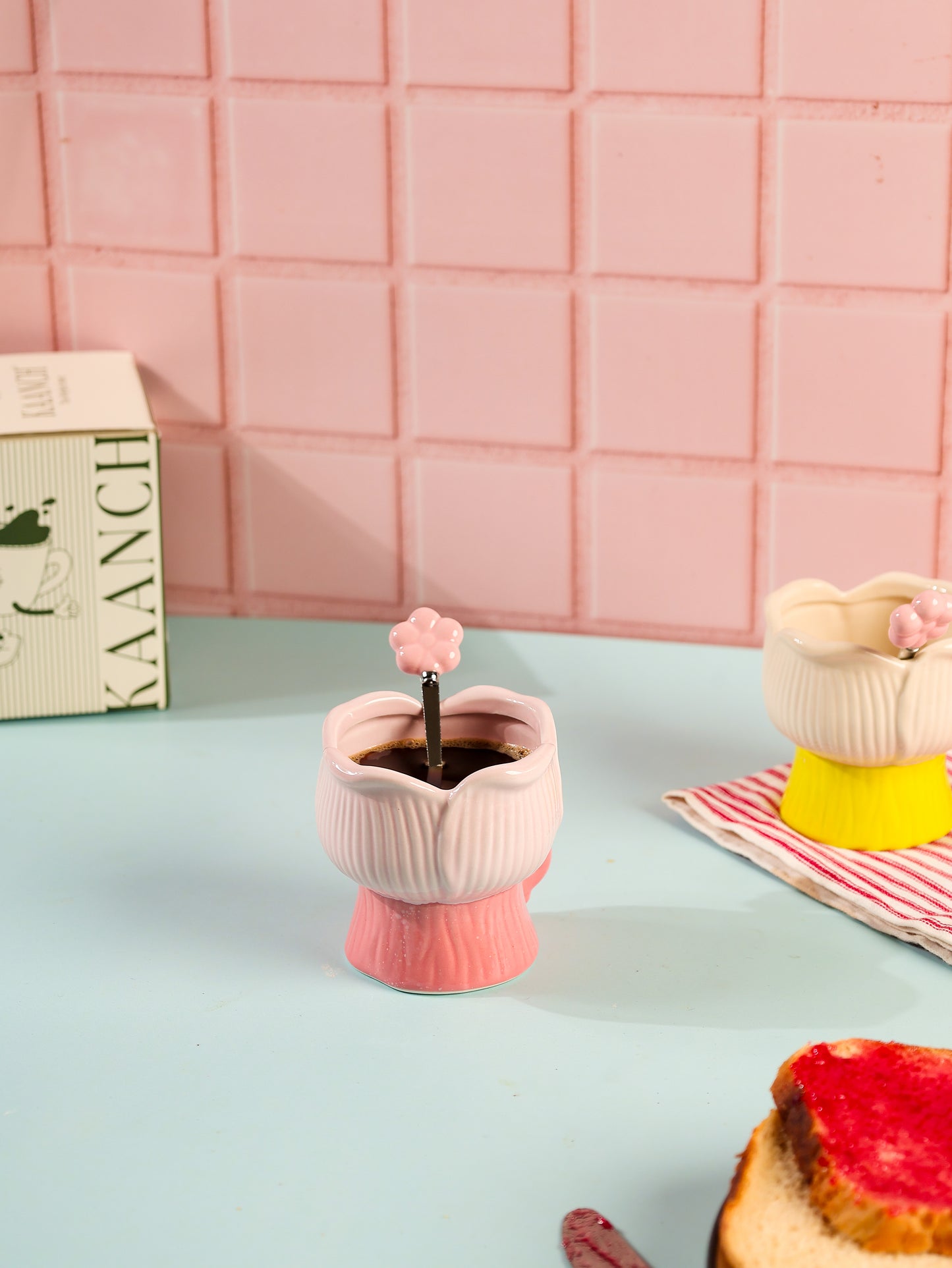 PINK PETAL CUP  WITH SPOON 330 ML