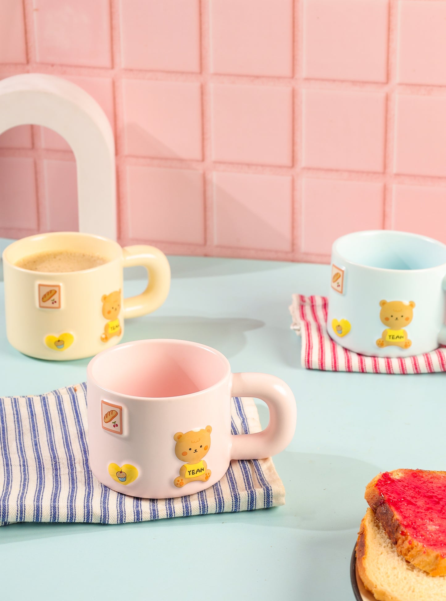 The Teddy Mug Pink 430 ML