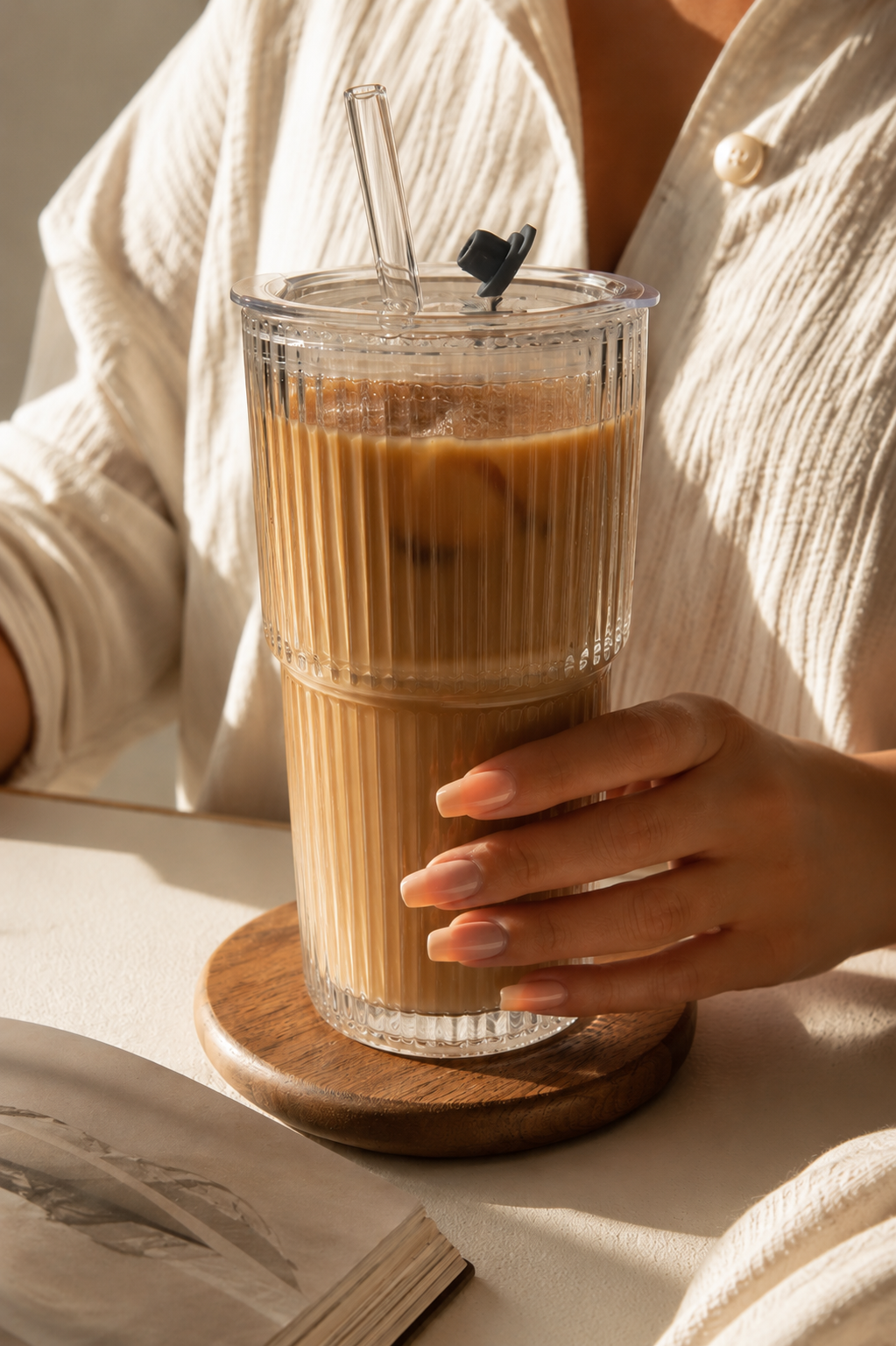 Lumi Glass Sipper with Glass Straw
